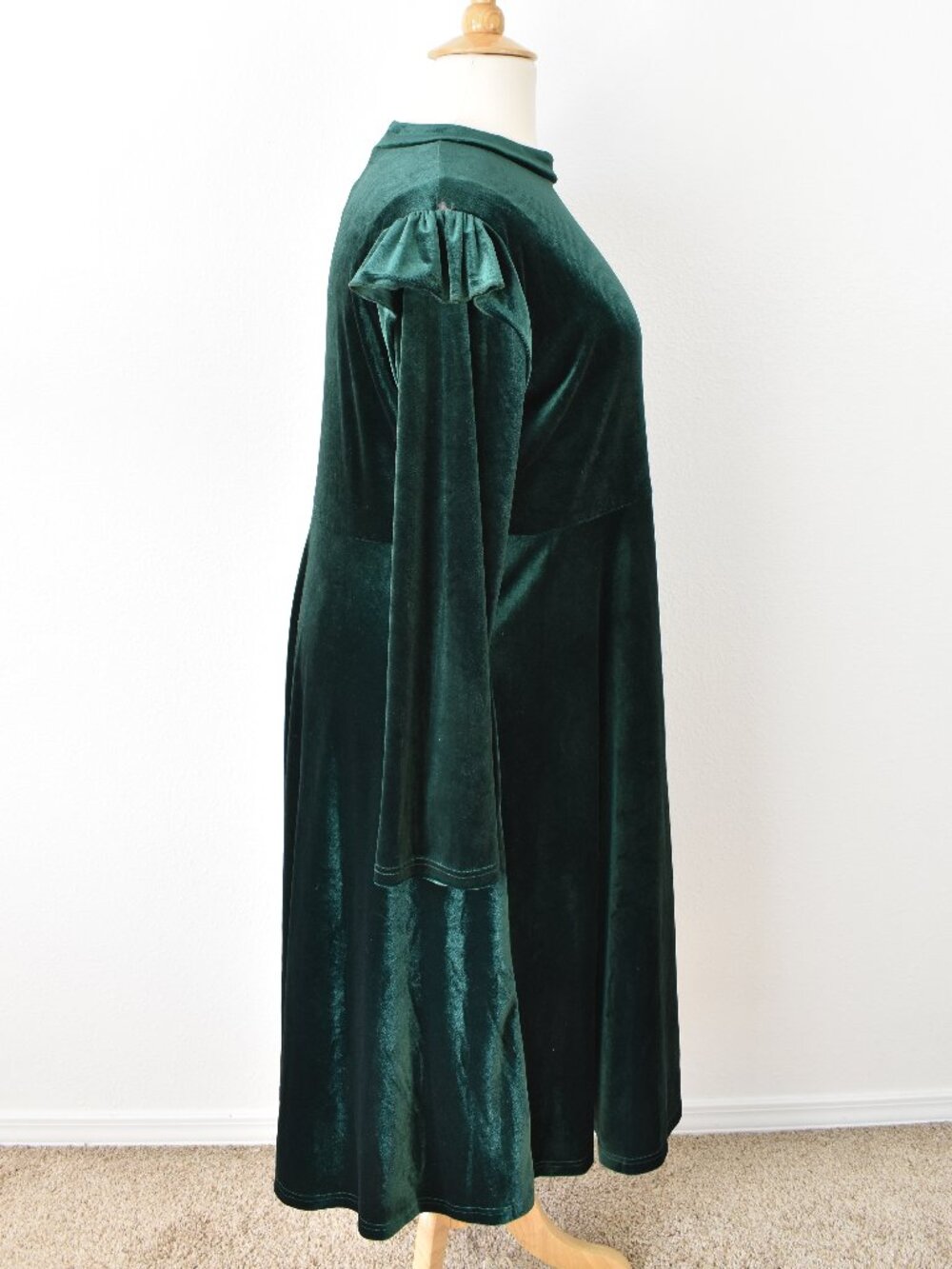 Ivy City Co La La Lady Velvet Ruffle Dress - 4X - Picture 7 of 9
